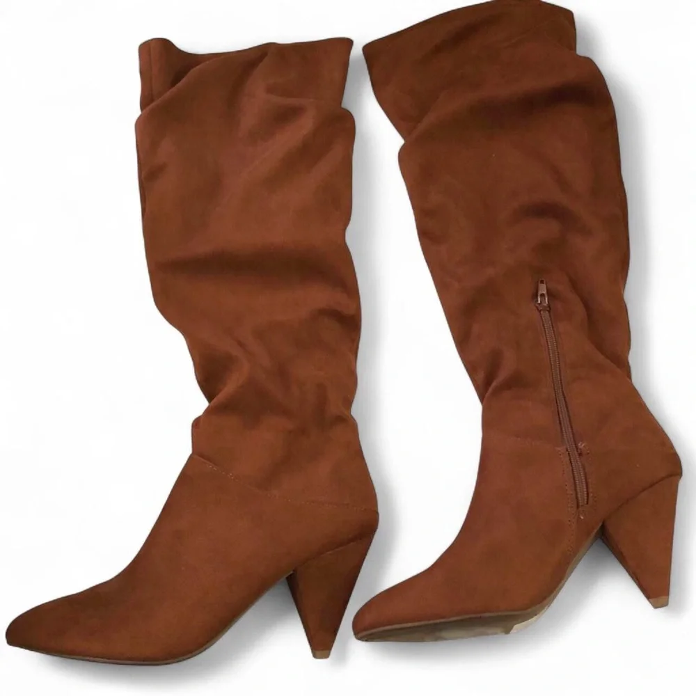 LIKE NEW Express brown faux suede knee high boho slouchy ruched cone heels boots